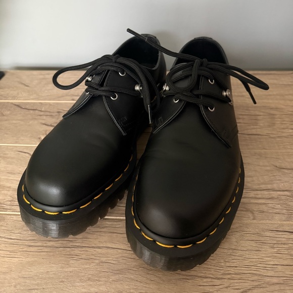 Dr. Doc Martens 1461 Bex Stud Black Leather 3-eye Oxford Size Men 7 / Women 8 - Picture 3 of 11